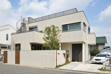 中庭とldkを一体化 ヘーベルハウス流 都市の住まい ヘーベルハウスの施工事例 カナスム Kanagawa Premium 8